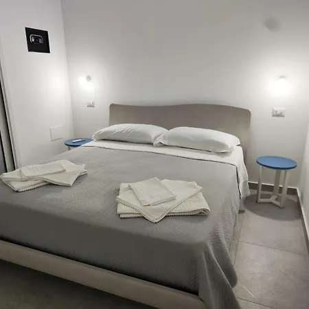 Boutique Degli Dei,tropea Portobello Village * Gasponi